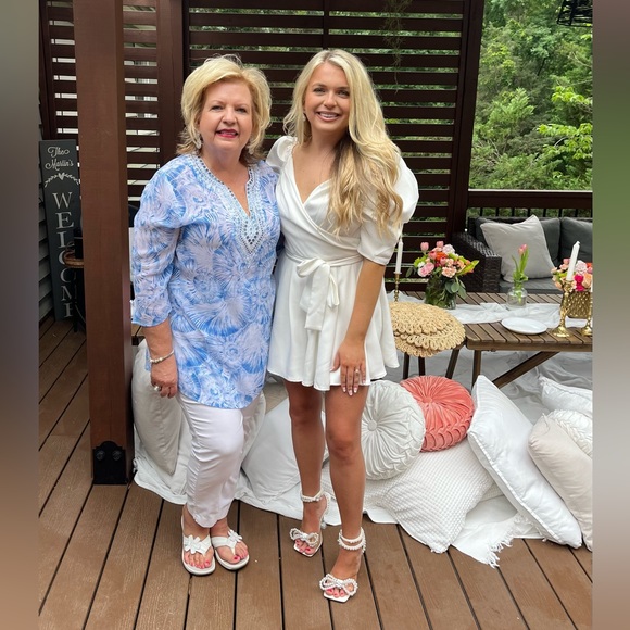 White Romper - Size Large - On or Off Shoulder - Picture 1 of 3